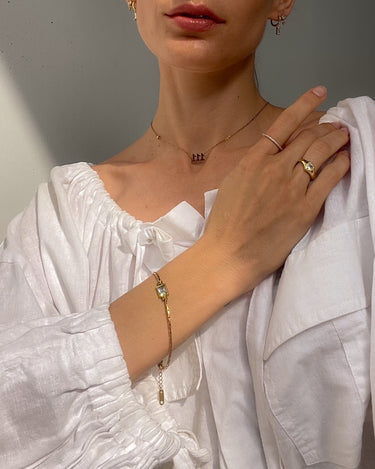 SQUARE DIAMOND PENDANT BRACELET 18K GOLD CHAIN - STUDIO JO STORE